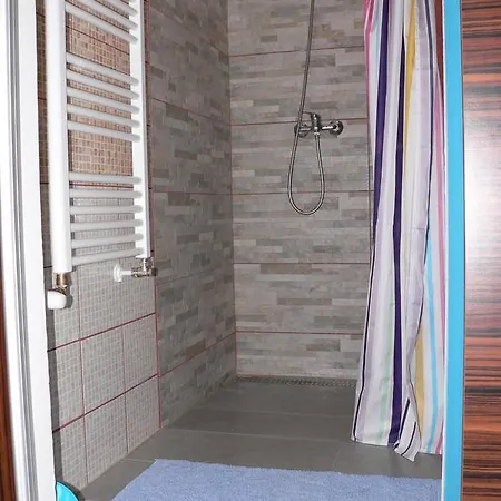 Vivien Balatoni Studio Balatonszárszó